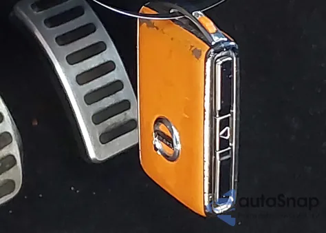 2021 Volvo Xc40 T5 R-Design z USA, uszkodzony, nr VIN YV4162UM1M2404976